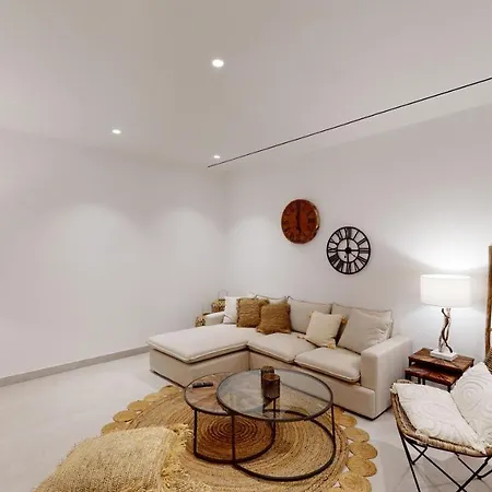 Periyiali Konnos Villa *