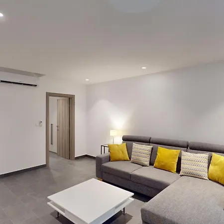 Villa Periyiali Konnos *