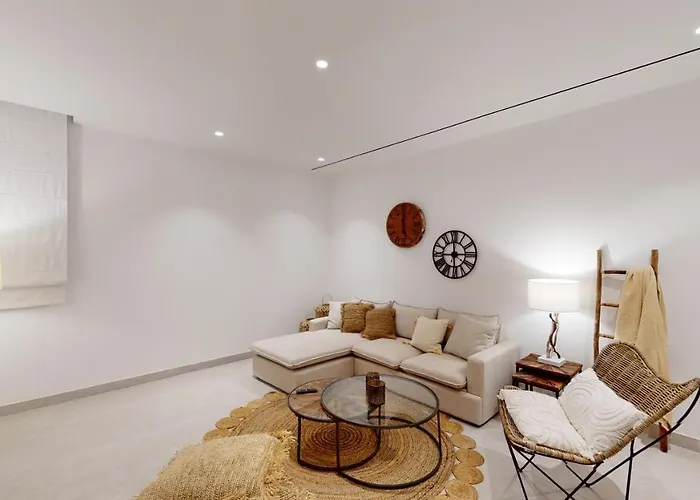 Periyiali Konnos Villa *