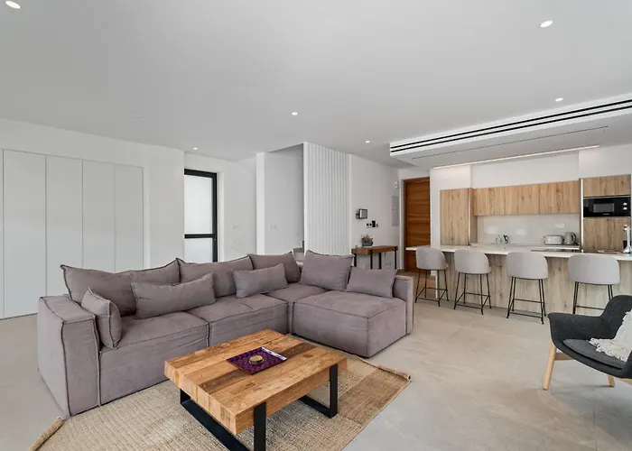 Villa Periyiali Konnos *