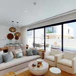 Villa Periyiali Konnos *