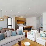 Villa Periyiali Konnos *