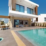 Periyiali Konnos Villa