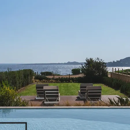 Periyiali Konnos Villa *